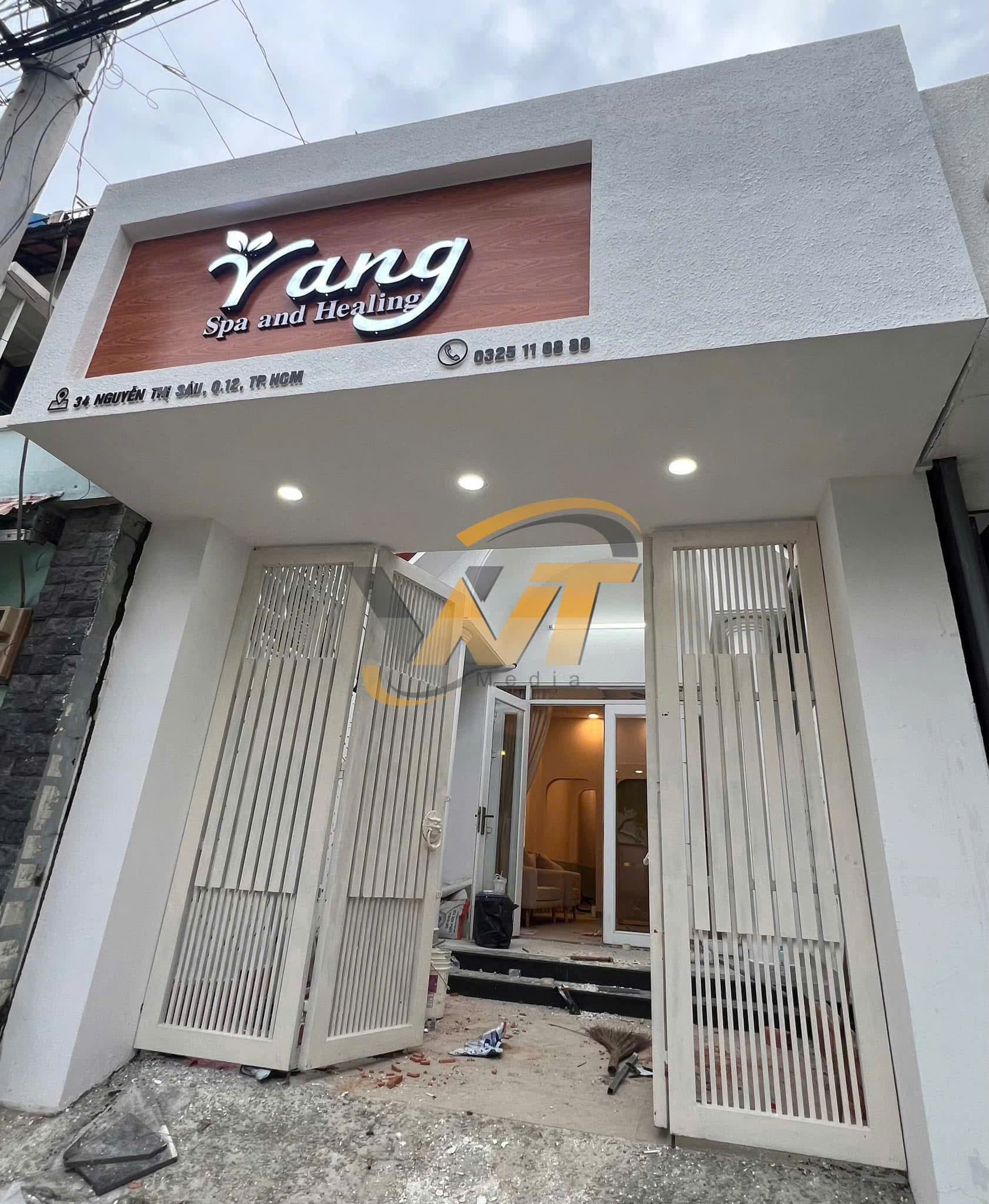 Bảng Hiệu Văn Phòng Công Ty: Chữ Inox, Logo Nổi